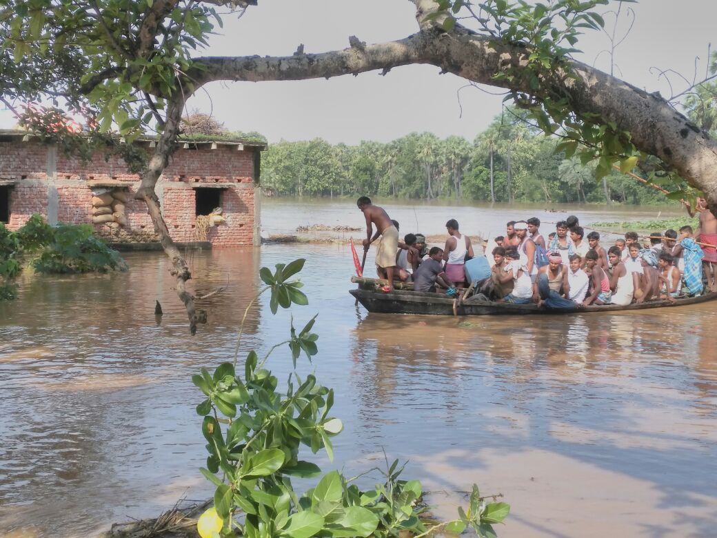 बालूगंज: बाढ़ से लोग बेहाल- लाखों का नुकसान