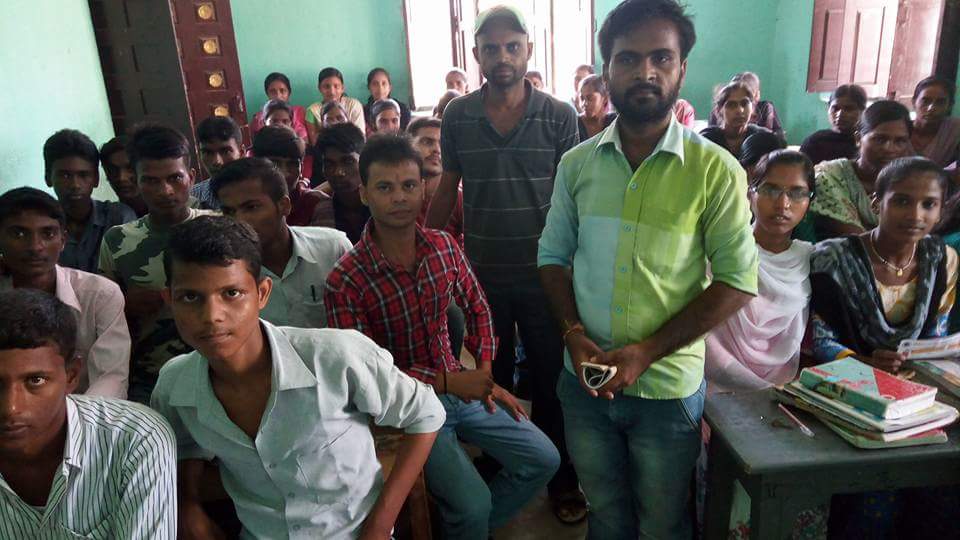 दाउदनगर: अखिल भारतीय विद्यार्थी परिसद का सदस्यता अभियान देवकुंड में