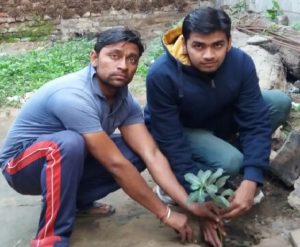 पेड़ लगाकर दिया पर्यावरण बचाने का संदेश