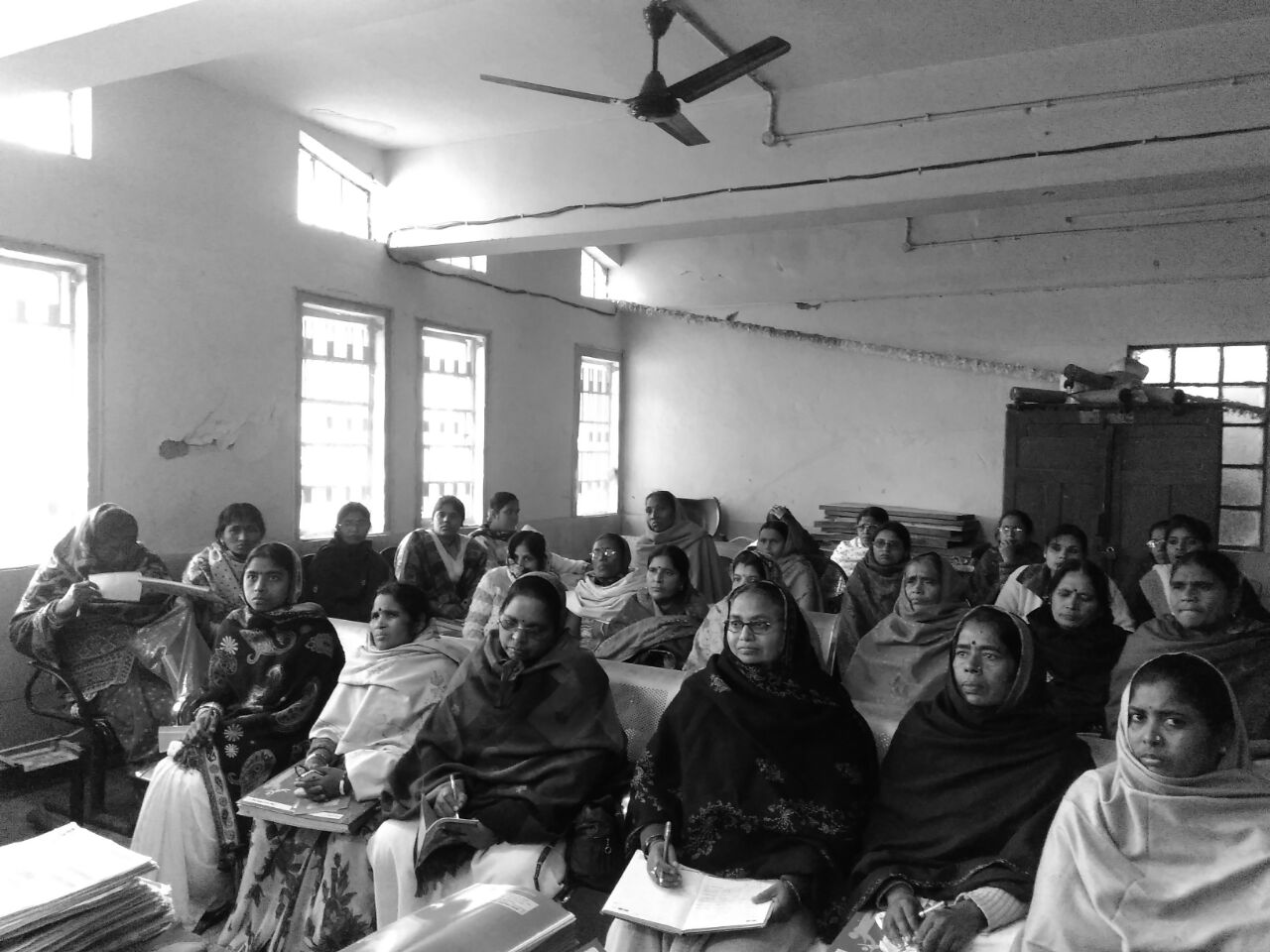 प्रभारी चिकत्सा पदाधिकारी के नेतृत्वाधीन पीएचसी में हुई बैठक, दिए गए निर्देश