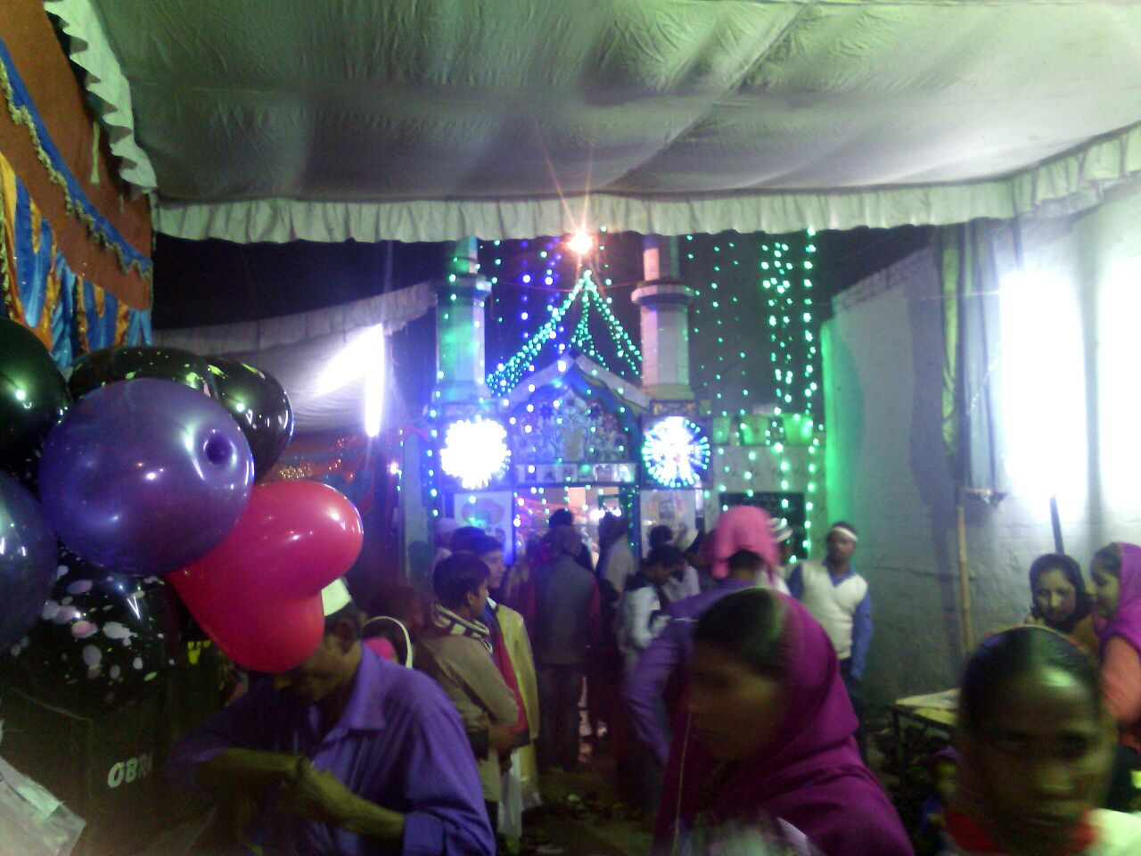 ओबरा में सालाना उर्स- हज़रत याहिया के मज़ार पर की गई चादरपोशी