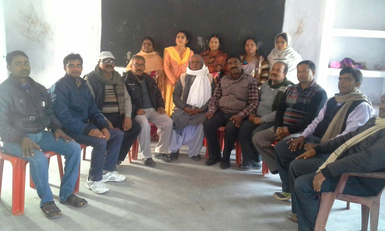 शिक्षक के सम्मान में हुआ विदाई समारोह का आयोजन