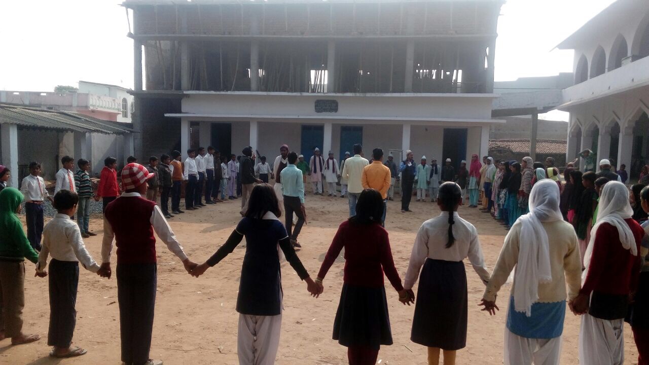 इस्लामिया मदरसा के बच्चे बिल्कुल तैयार, मानव श्रृंखला के हिस्सा बनेंगे