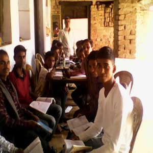 स्मार्ट क्लास चलाने में किया मदद