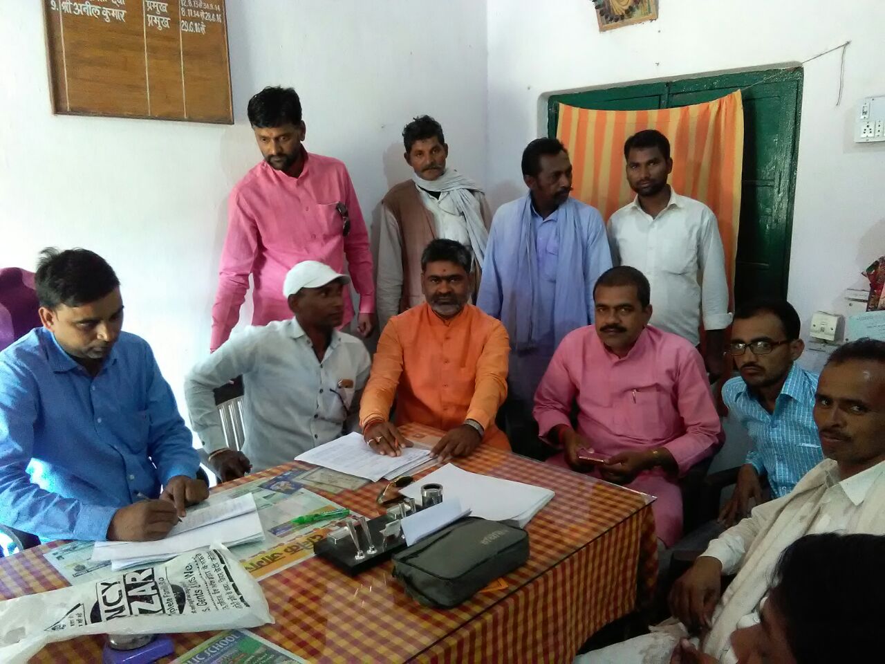 मुर्गा,मछली,मिट दुकान को अन्यत्र जगह ले जाने हेतू चलाया गया हस्ताक्षर अभियान।