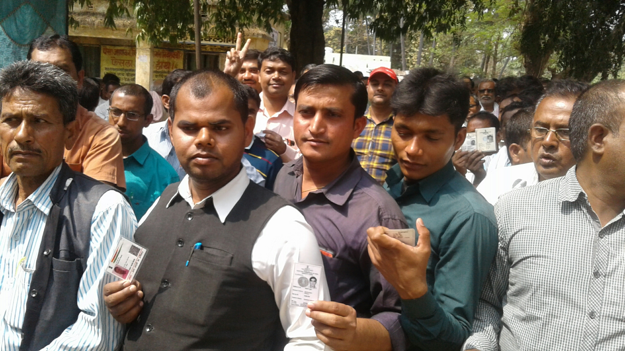 शांतिपूर्ण संपन्न हुआ स्नातक व शिक्षक निर्वाचन क्षेत्र का मतदान 