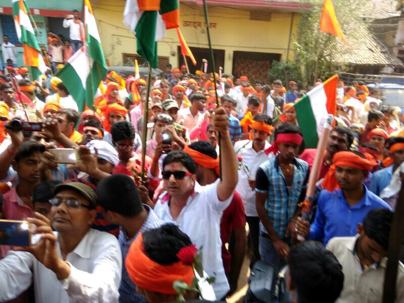 सिर्फ़ भगवा नहीं तिरंगा भी- स्थानीय लोगों ने किया जलपान का इंतेज़ाम