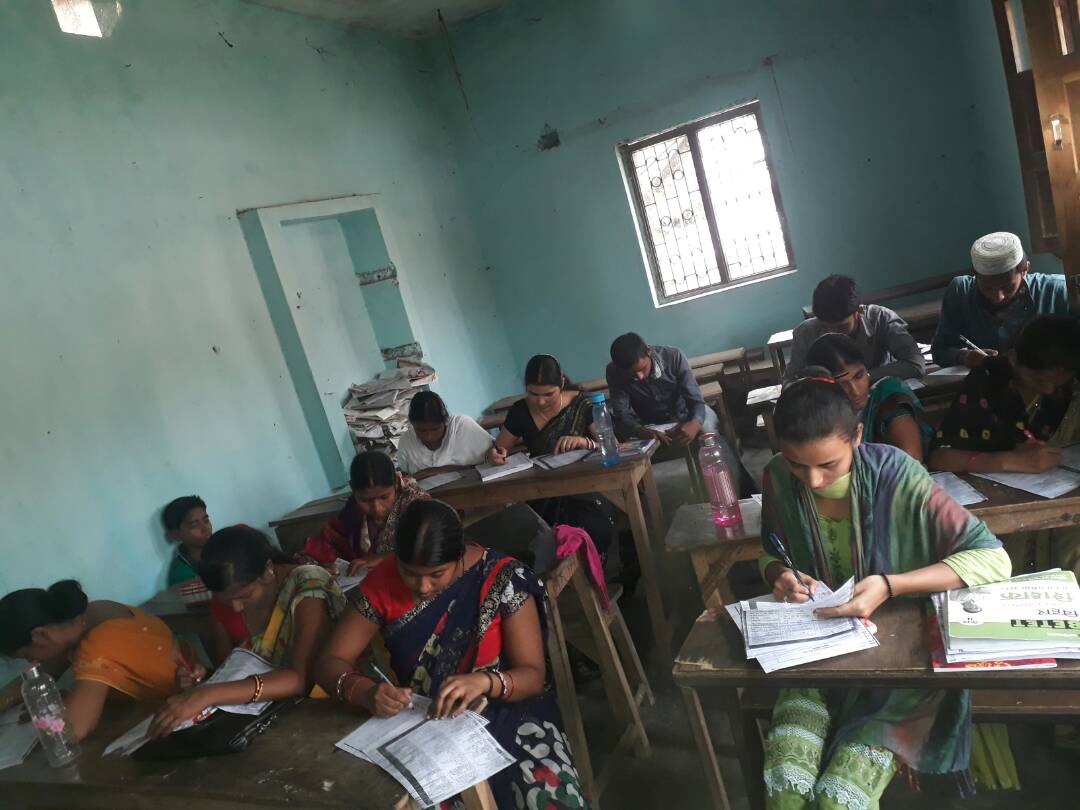     टीईटी परीक्षार्थियों के बीच  प्रतियोगिता परीक्षा का आयोजन