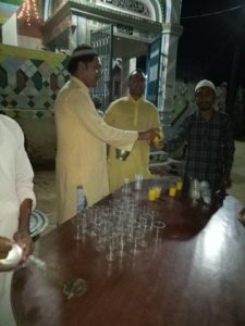 शब ए बारात के मौके पर मस्जिद में किया गया मैंगो जूस इंतेजाम