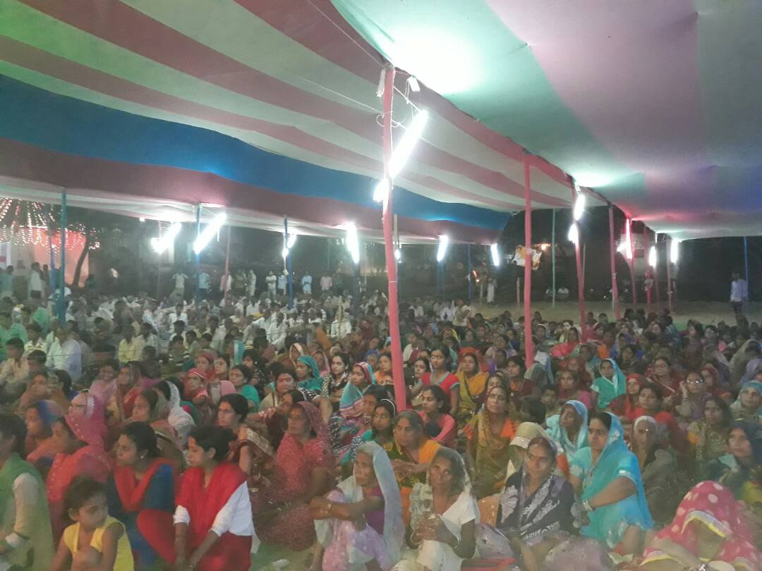 समाज को एक सूत्र में बांधने का सरल उपाय है यज्ञ