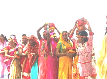 जलभरी के साथ यज्ञ शुरु