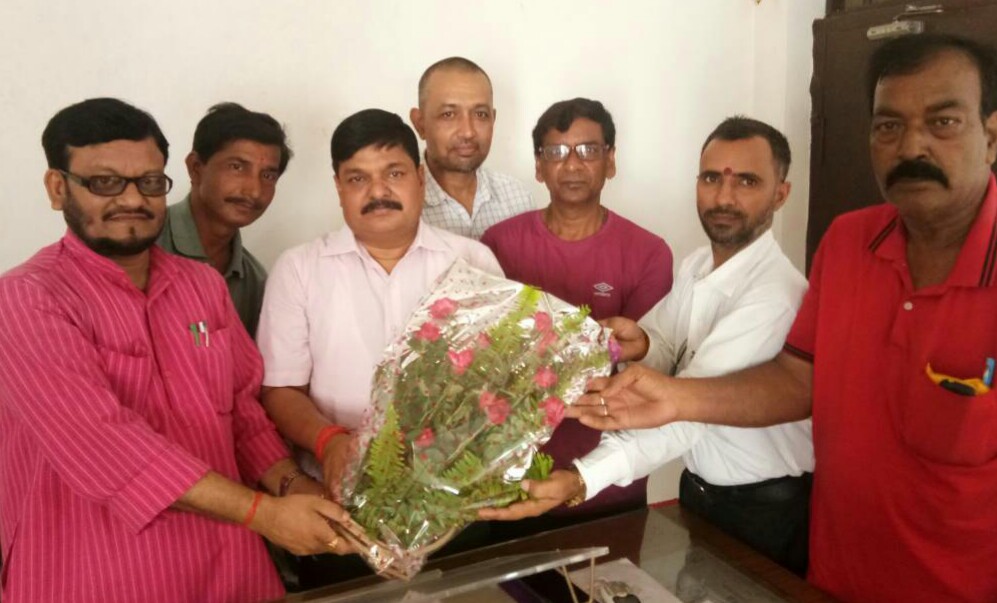  प्रशासक बनाए जाने पर किया गया अभिनन्दन 