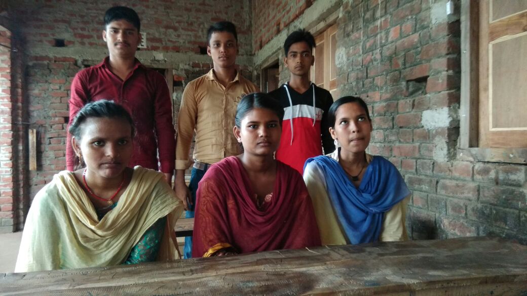 पुरुस्कृत किये गए विद्यार्थी