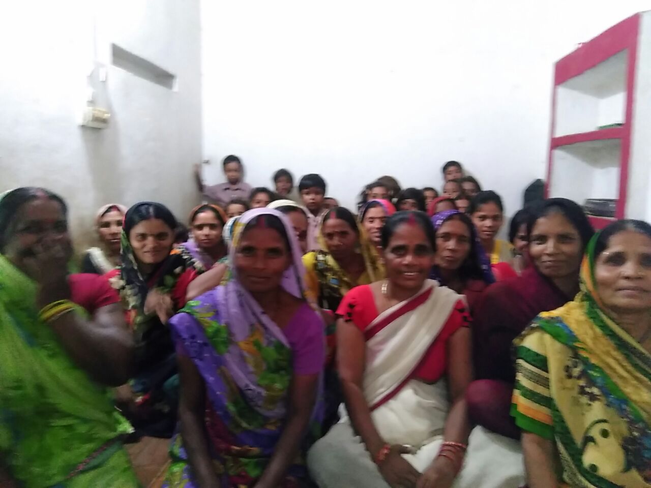   सरकार पहले हमारे घरों में शौचालय बनाये ,तभी हम जायेंगे 