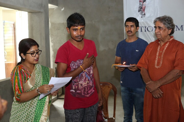 मंच पर होगी अब ख़ामोशी पर दर्शक शान्त नहीं रहने वाले