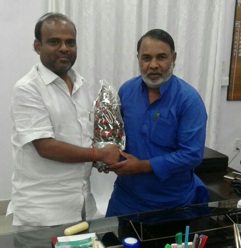 जिले का प्रभारी मंत्री बृज किशोर बिंद, प्रमोद सिंह चंद्रवंशी ने दी बधाई