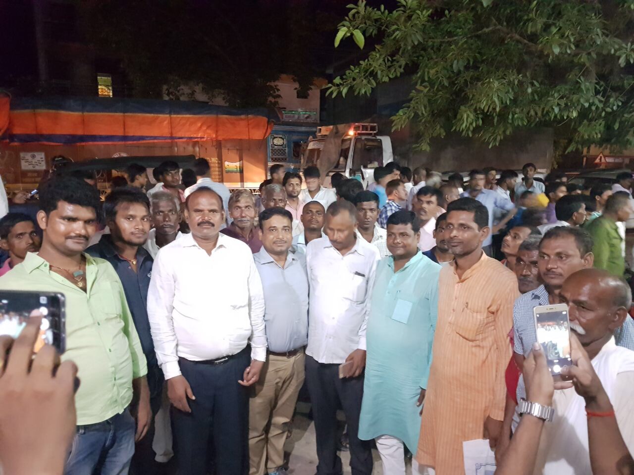 प्रकाश चंद्रा के नेतृत्व में 150 गाड़ियों का जत्था हुआ रवाना