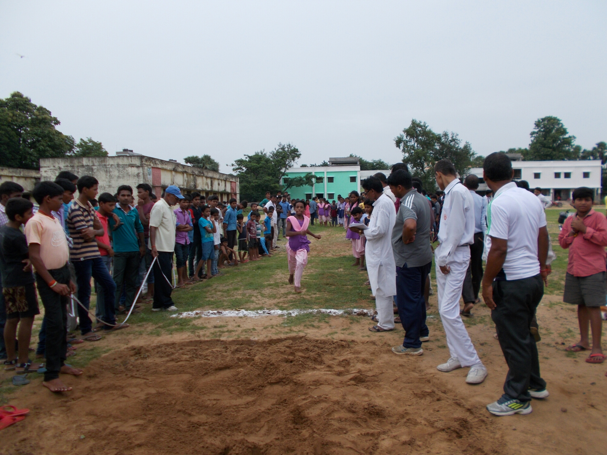 खेल कूद प्रतियोगिता का हुआ आयोजन