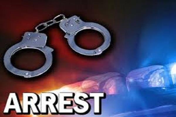 देशी शराब बरामद,एक महिला गिरफ्तार