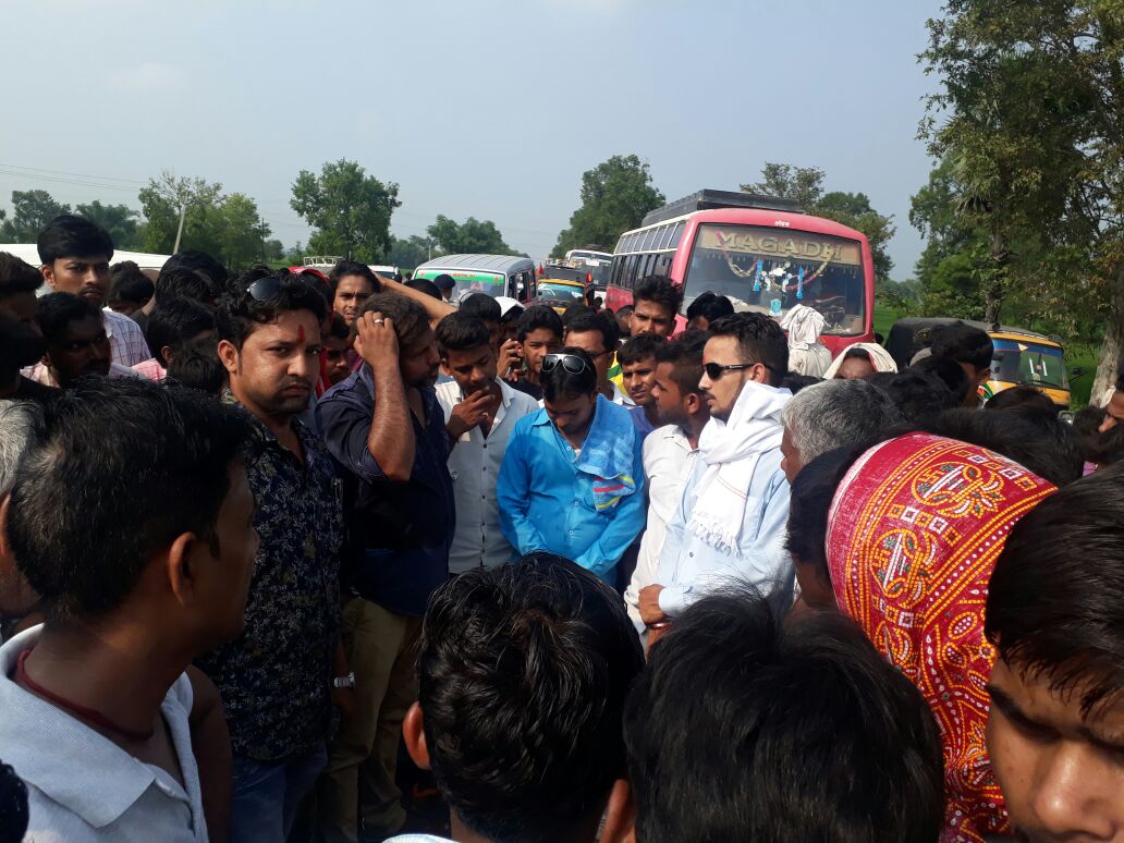 वाहन के चपेट में आने से बच्चे की घटनास्थल पर ही मौत