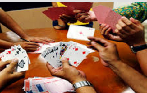 जुआ खेलते आठ जुआरी गिरफ्तार