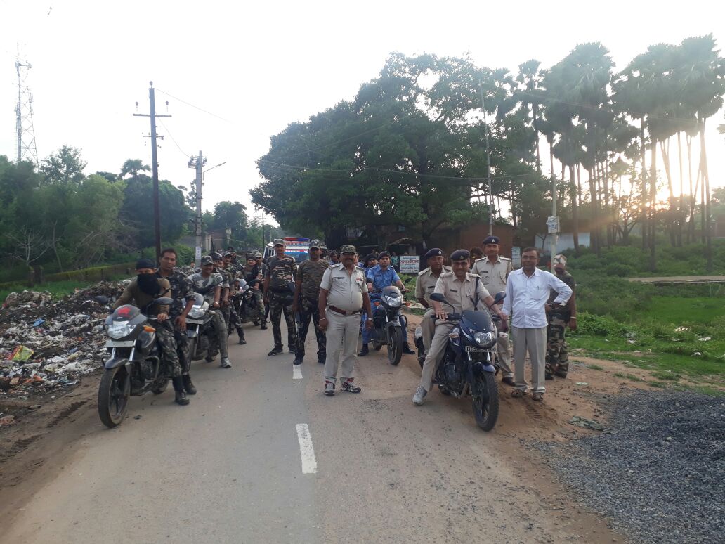 बकरीद पर्व के मद्देनजर पुलिस ने निकाला मोटरसाइकिल मार्च 