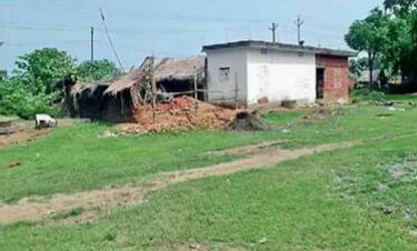  खेल मैदान को अतिक्रमण मुक्त कराने के लिए ग्रामीण कर रहें हैं लगातार प्रयास