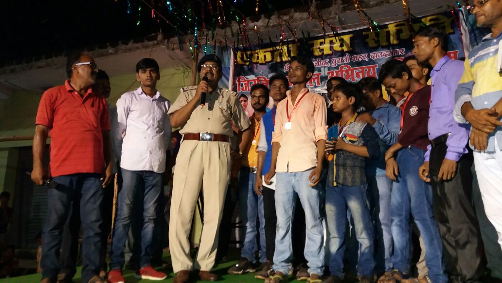 एक से बढ़कर एक रहीं नकल प्रतिभागियों की प्रस्तुतियां,विद्यार्थी क्लब बना विजेता