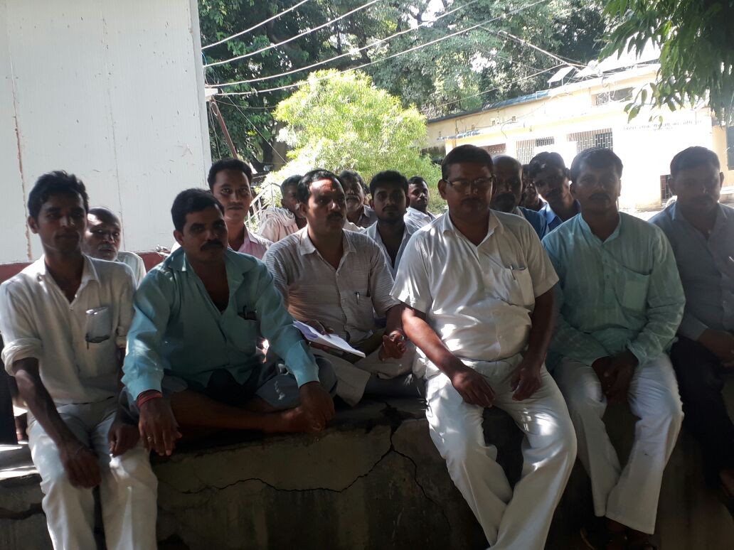    अनियमित बिजली आपूर्ति का दंश झेल रहे उपभोक्ताओं का बढ़ रहा है आक्रोश