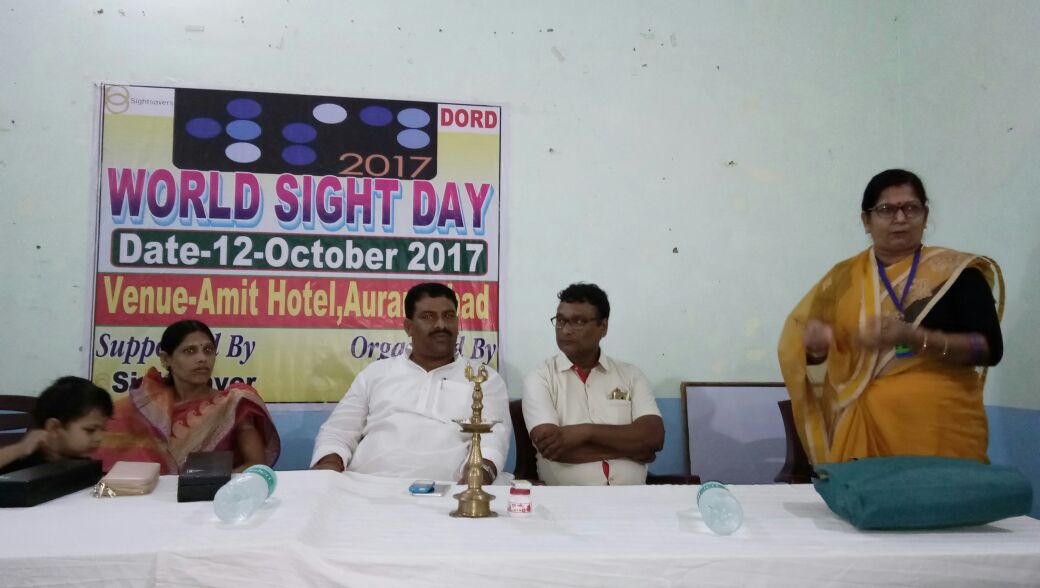 आँखों की जाँच समय-समय पर कराते रहना चाहिये : नीतू सिंह