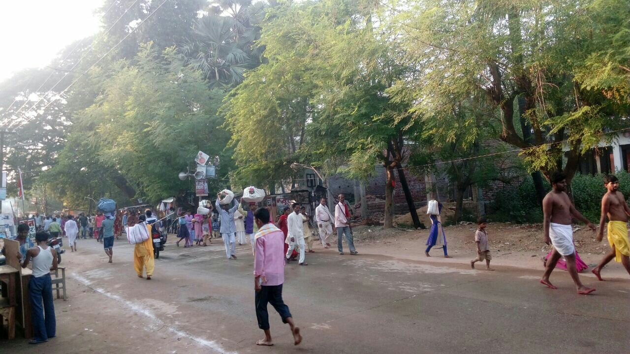 छठ पर्व पर भक्तिमय हुई दाउदनगर आज छठव्रती डूबते सूर्य को देंगे अर्घ्य