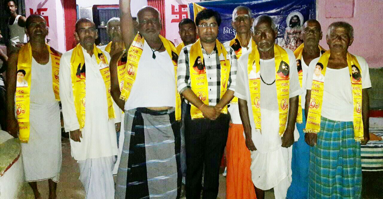 सभी बीमारियो का ईलाज़ योगा एवम् प्राणायाम के द्वारा है सम्भव-आनंद प्रकाश