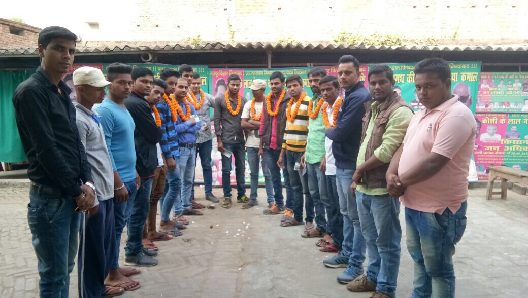 कई छात्रों ने लिए छात्र परिषद की सदस्यता