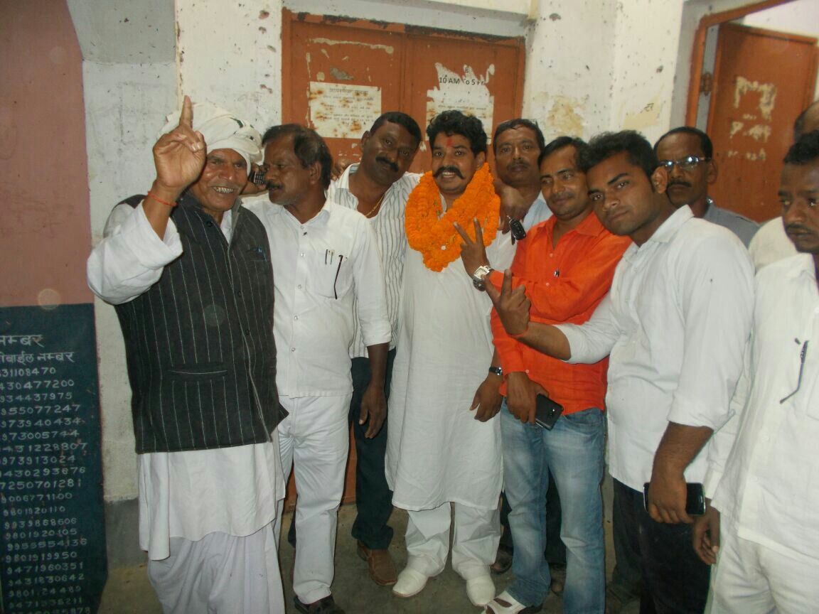 व्यापार मंडल अध्यक्ष पद के मतदान में सुजीत कुमार सिंह उर्फ चुन्नू ने बाज़ी मारी