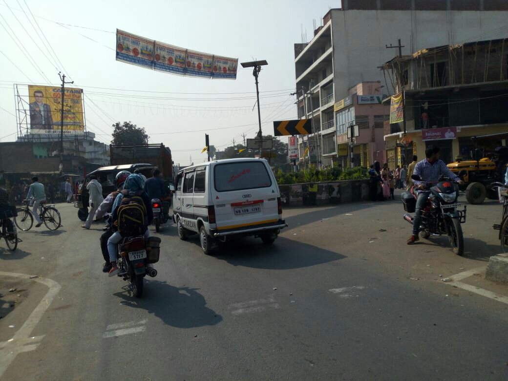 शौचालय का अभाव बना शहर की सुंदरता पर दाग