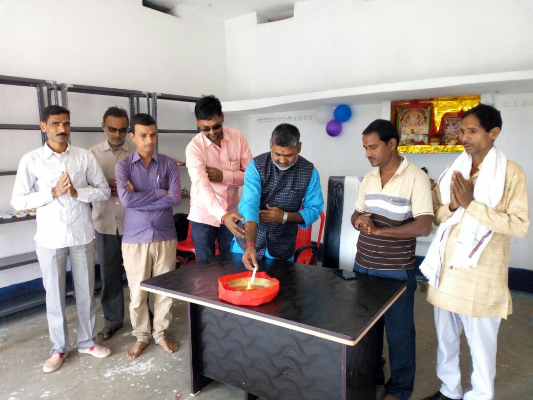 निजी ट्रेक्टर एजेंसी का हुआ उद्घाटन