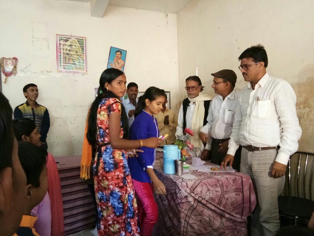 याद किये गए चाचा नेहरू