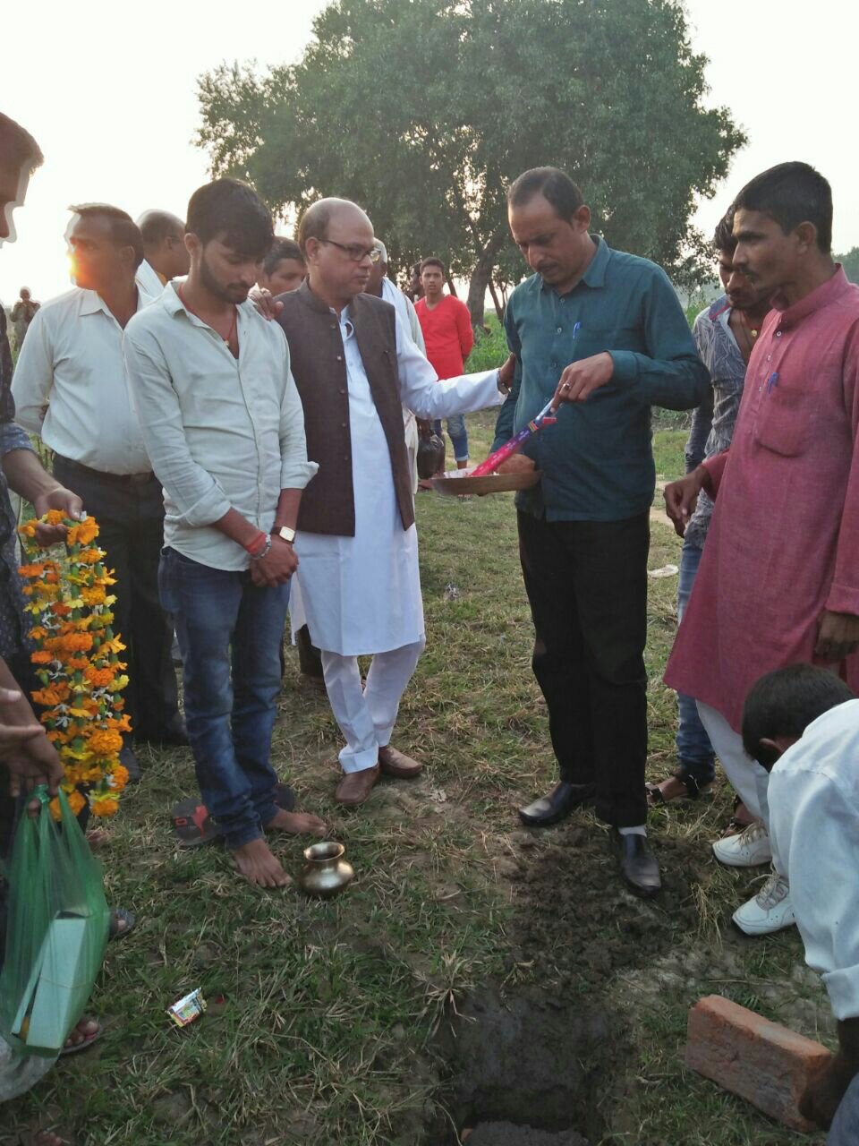 छठ घाट का किया गया शिलान्यास