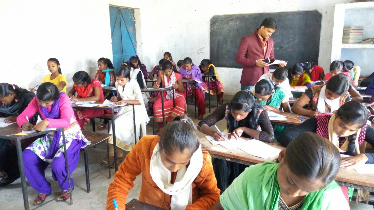 विवेकानन्द राष्ट्रीय युवा मंच द्वारा राष्ट्र गौरव प्रतियोगिता का हुआ आयोजन