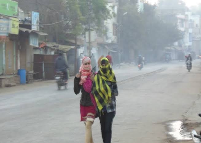 अचानक बढ़ी सर्दी से जन-जीवन हुआ प्रभावित