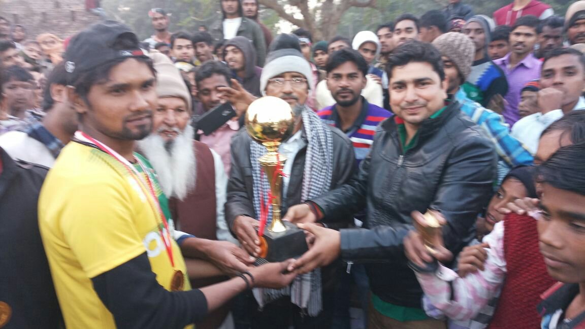 क्रिकेट मैच का हुआ फाइनल मुकाबला