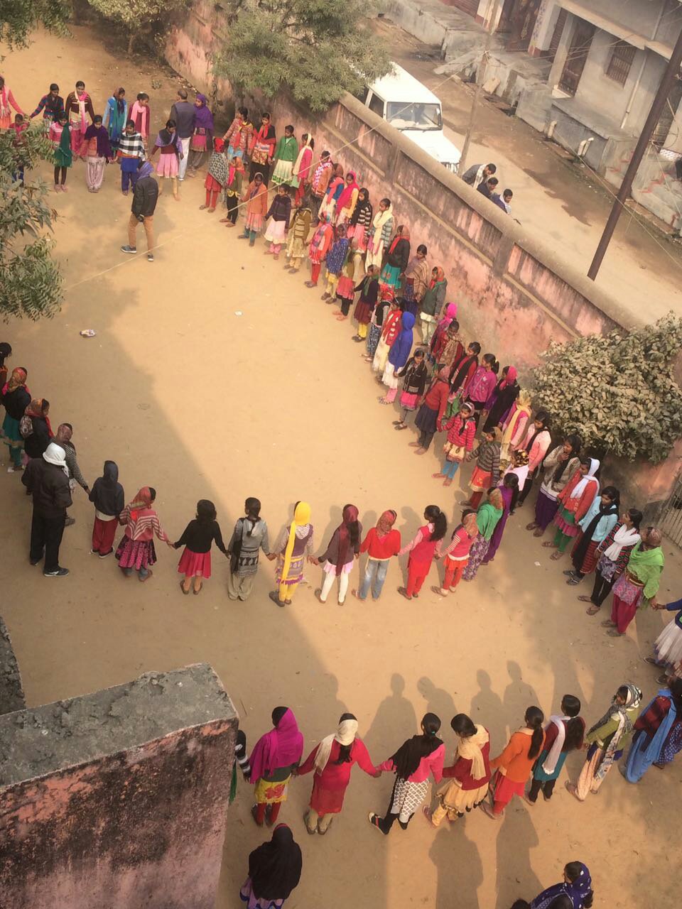 कादरी मध्य विधायलय में किया गया मानव श्रृंखला का मॉक ड्रिल