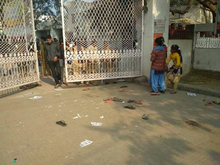 अधिकार माँगने पर मिली लाठी की मार-अभाविप