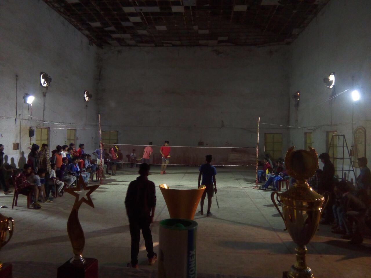 बैड्मिंटॉन टूर्नामेंट में बक्सर और मौलाबाग की टिम ने फ़ाइनल में प्रवेश किया