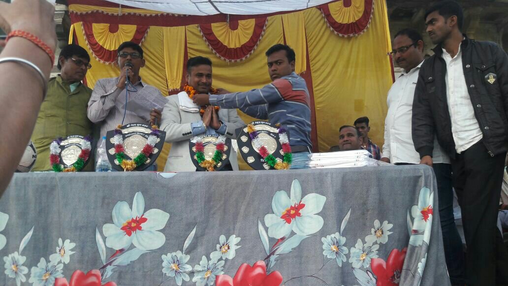 नेहरू युवा क्लब द्वारा फ़ुटबॉल मैच का हुआ आयोजन