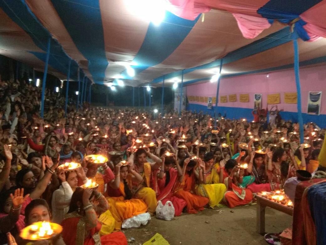 युवा पीढ़ी अपने सत्यकर्म के मार्ग को नही है भूलती।