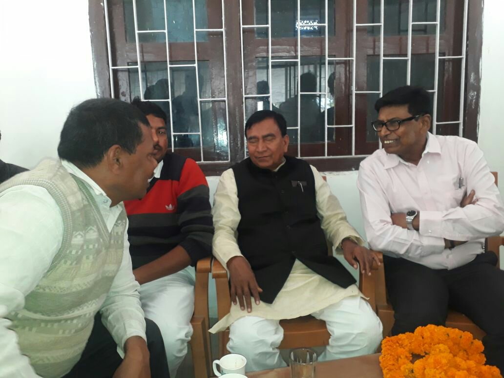 परीक्षा में पास होना है तो पढ़ाई करनी होगी। बेहतर रिजल्ट के लिए शिक्षकों को भी पढ़ाना होगा-शिक्षा मंत्री