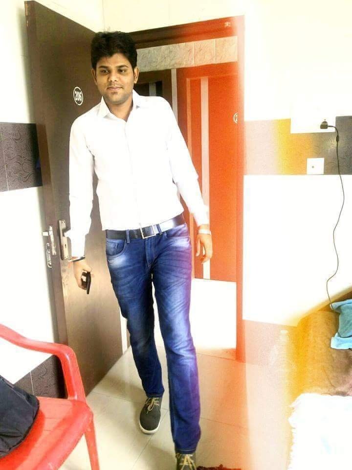 हंसमुख स्वभाव का था साकेत।