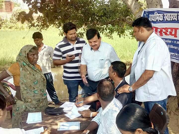 गरीबों के लिए वरदान साबित हो रहा है स्वास्थ्य जांच शिविर