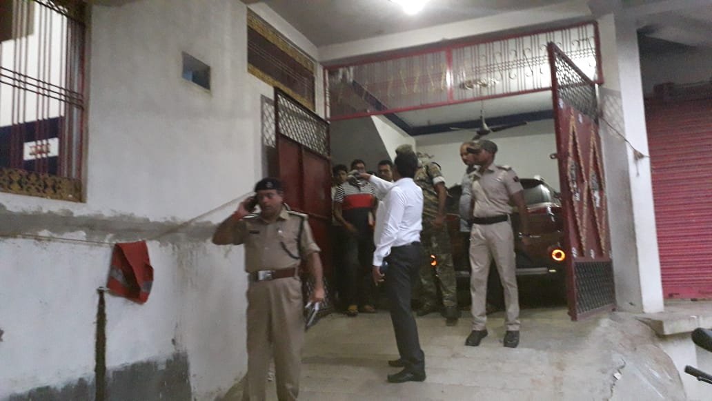 अवैध क्लिनिक को किया गया सील।